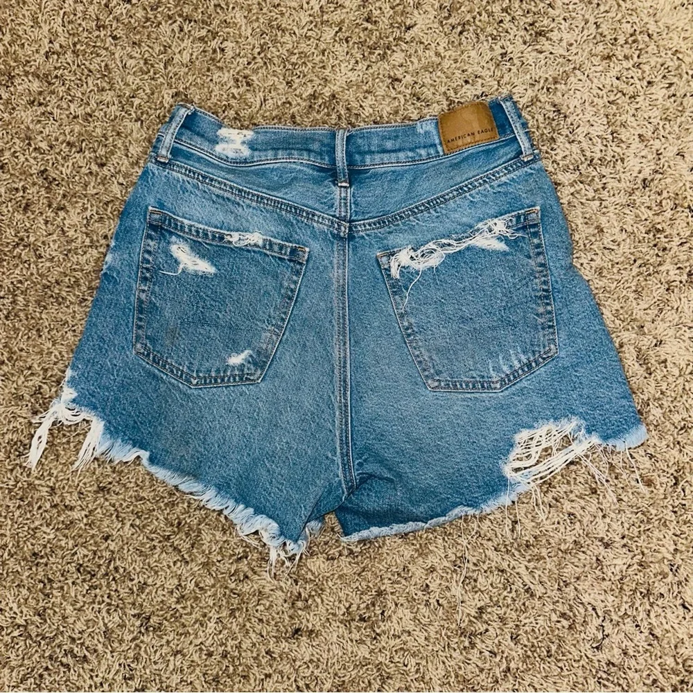 American Eagle Distressed Denim Shorts AE Denim '90s Boyfriend Short 4 AEO